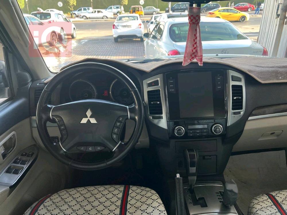 ميتسوبيشي باجيرو